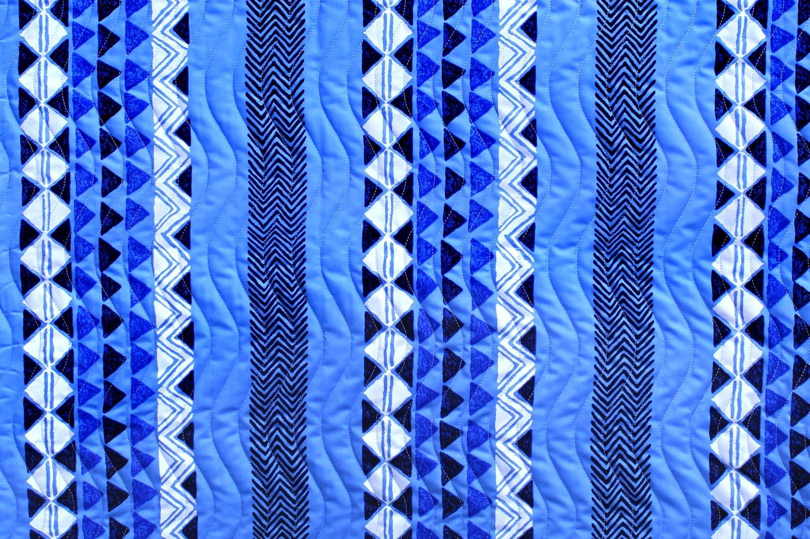 QF0004 Blue Hawaii Fabric Mart